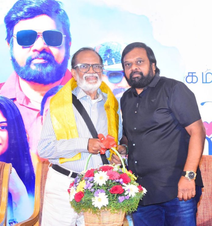 கமாண்டோவின் லவ் ஸ்டோரிபடத்தின் பர்ஸ்ட் லுக் வெளியீட்டு (2)